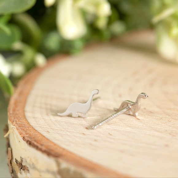 Tiny Dino Studs (S925) - Picture 6 of 7